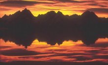 photofieryTetonsunset teton range by Jackie Skaggs, NPS: fiery sunset on the teton range as reflected in jackson lake by Jackie Skaggs, NPS, 1976