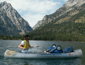 Daniel Krohn paddling Leigh Lake: 