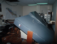 Unfastened bookcases fell during the primary shock of Loma Prieta USGS photo: 