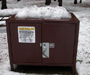 tallerbearbox in snow 90 pixls: 