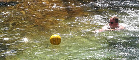 Alan Ahlstrand rescues water polo ball: 