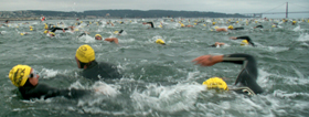 Alcatri October 06 mass of swimmers shortly after start: 