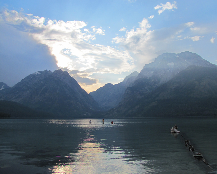 swimming after sunset 2011 700 pixels: people swimming in a mountain lake after sunset