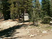 trail nearing May Lake: 