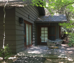Ahwahnee cottage shared patio for cabins 722 and 723