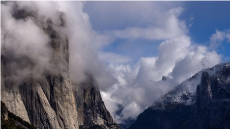 clouds and peaks