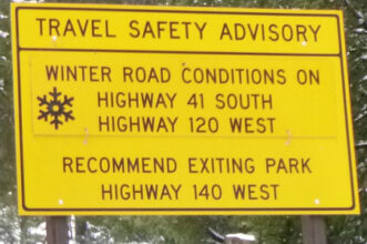 sign travel safety advisory