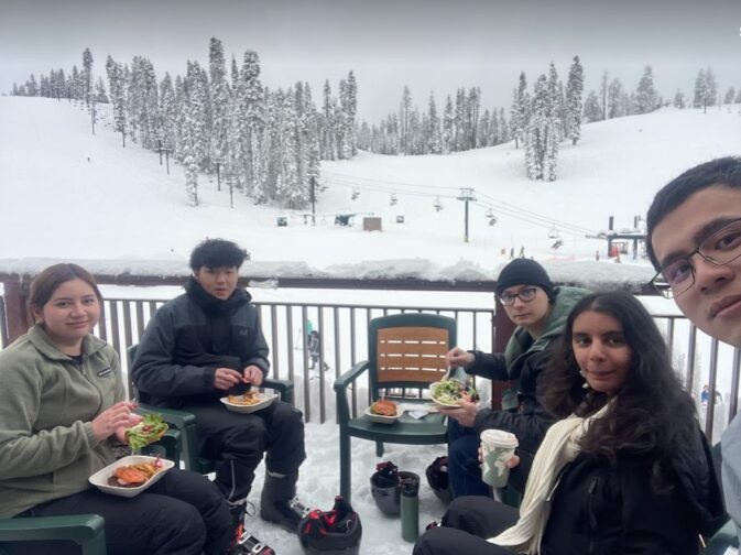 skiers eating lunch