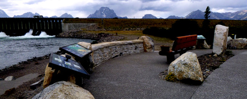 displays with river behind